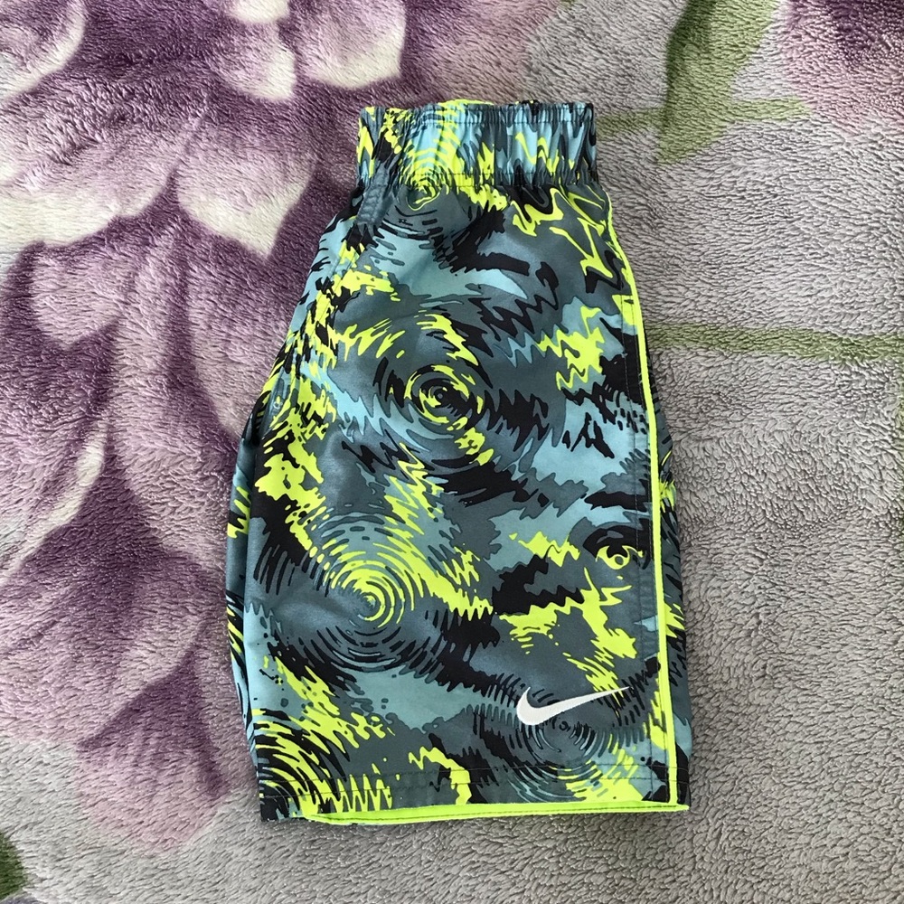 Nike Swimming Trunks for Kids Ages 5-6 - Picture 4 of 7
